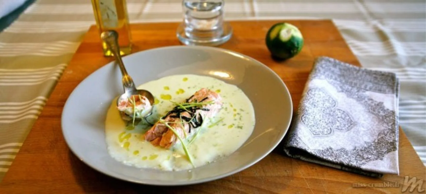 Velouté de poireaux et saumon vapeur